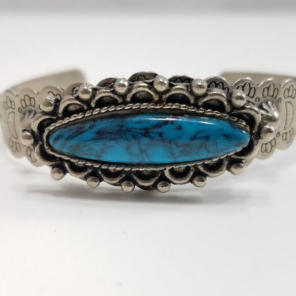 Vintage Southwestern Style Bracelet, Faux Turquoise Etched Cuff, 1970s, 6 Inches - Picture 3 of 10
